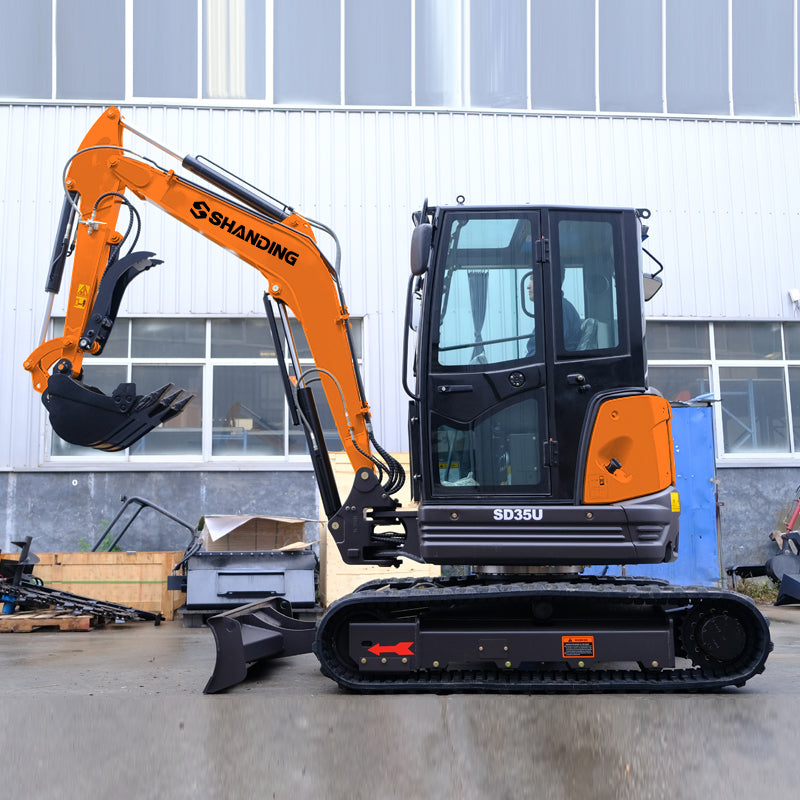 3.5 Ton Mini Excavator SD35U Equipped With Kubota 1703 Engine And Cab